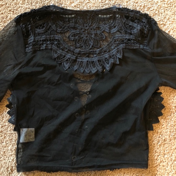 Sheer black crop top blouse - Picture 4 of 4
